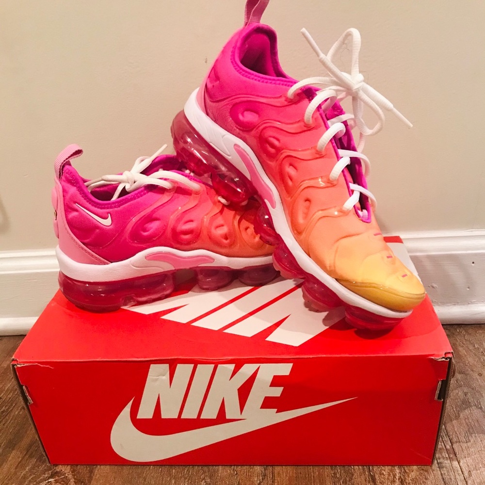 Nike Air VaporMax Plus Laser Fuchsia Psychic Pink